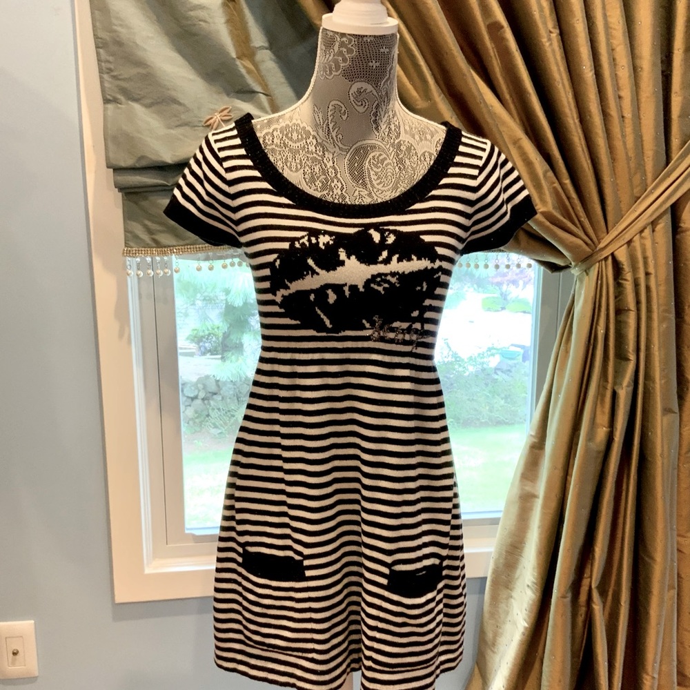 Black and white Betsey Johnson, vintage lip, dress size medium